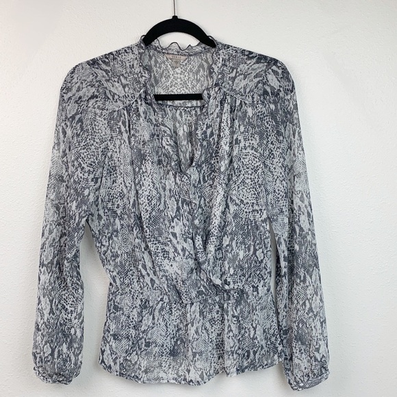 Guess semi sheer gray black snake print faux wrap deep V neck peplum blouse EUC - Picture 2 of 14